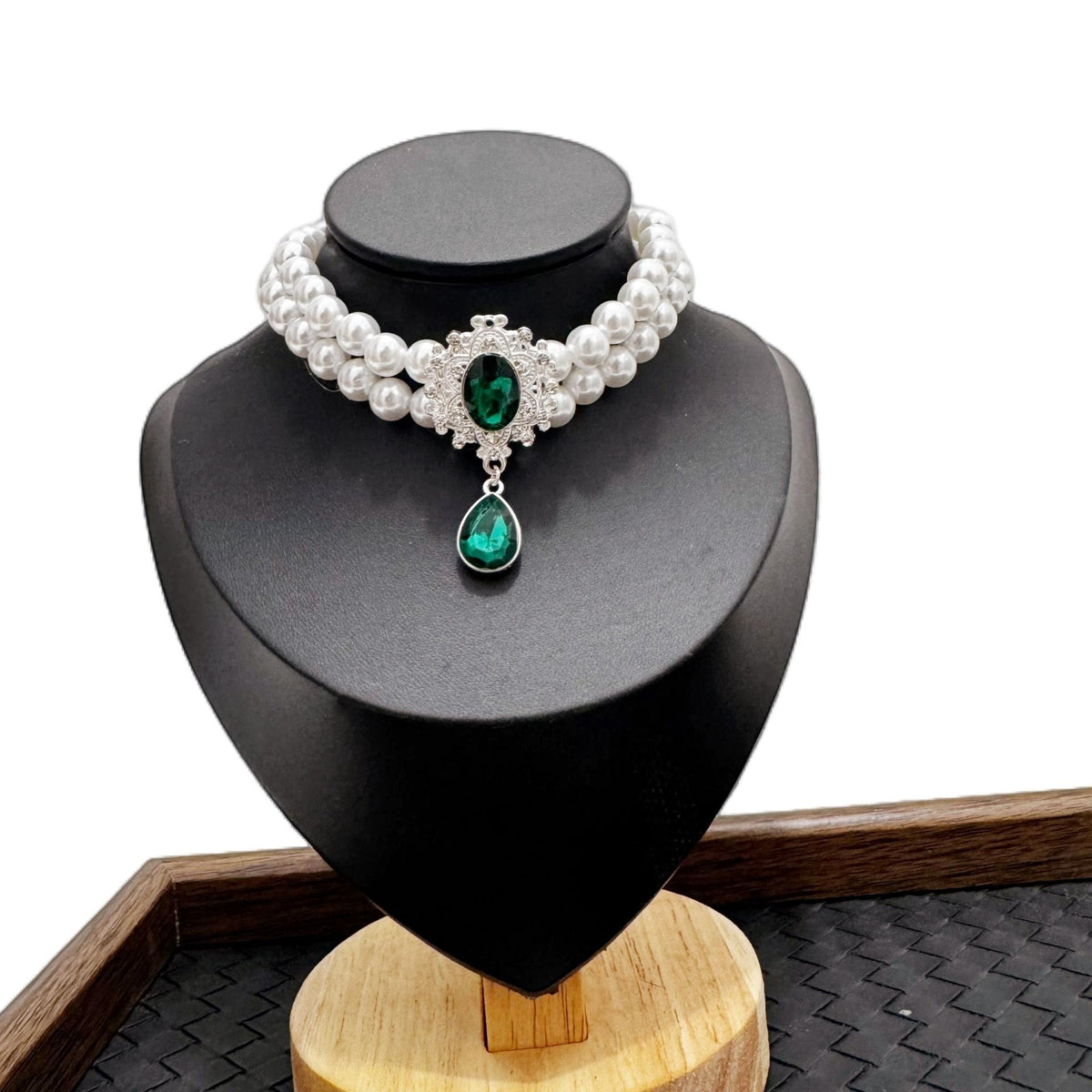 Pet Pearl Gemstone Necklace