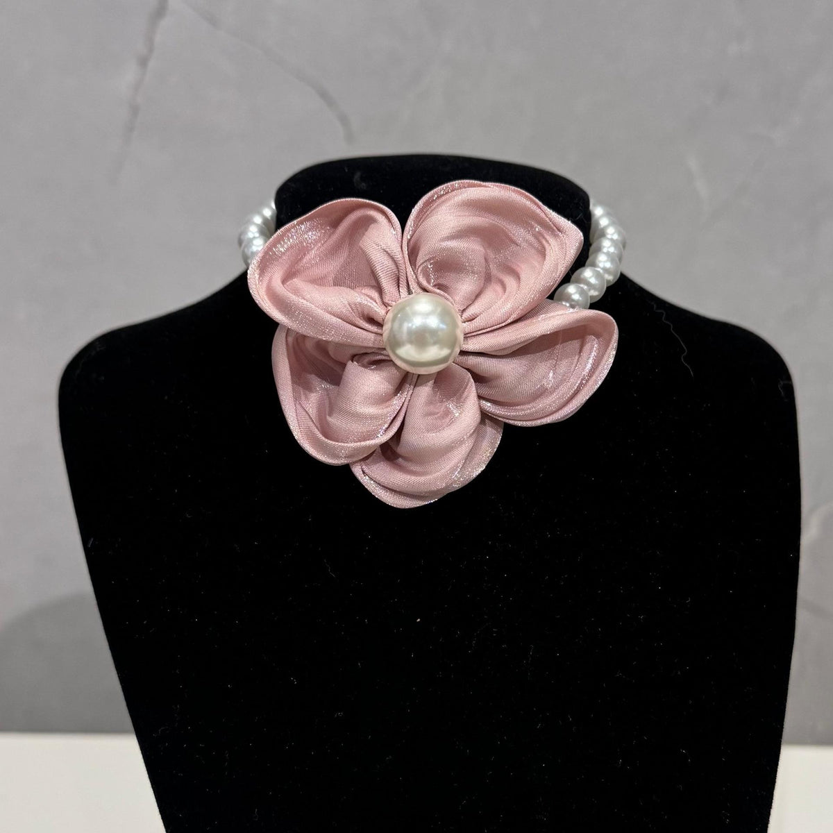 Pet Pearl Flower Collar