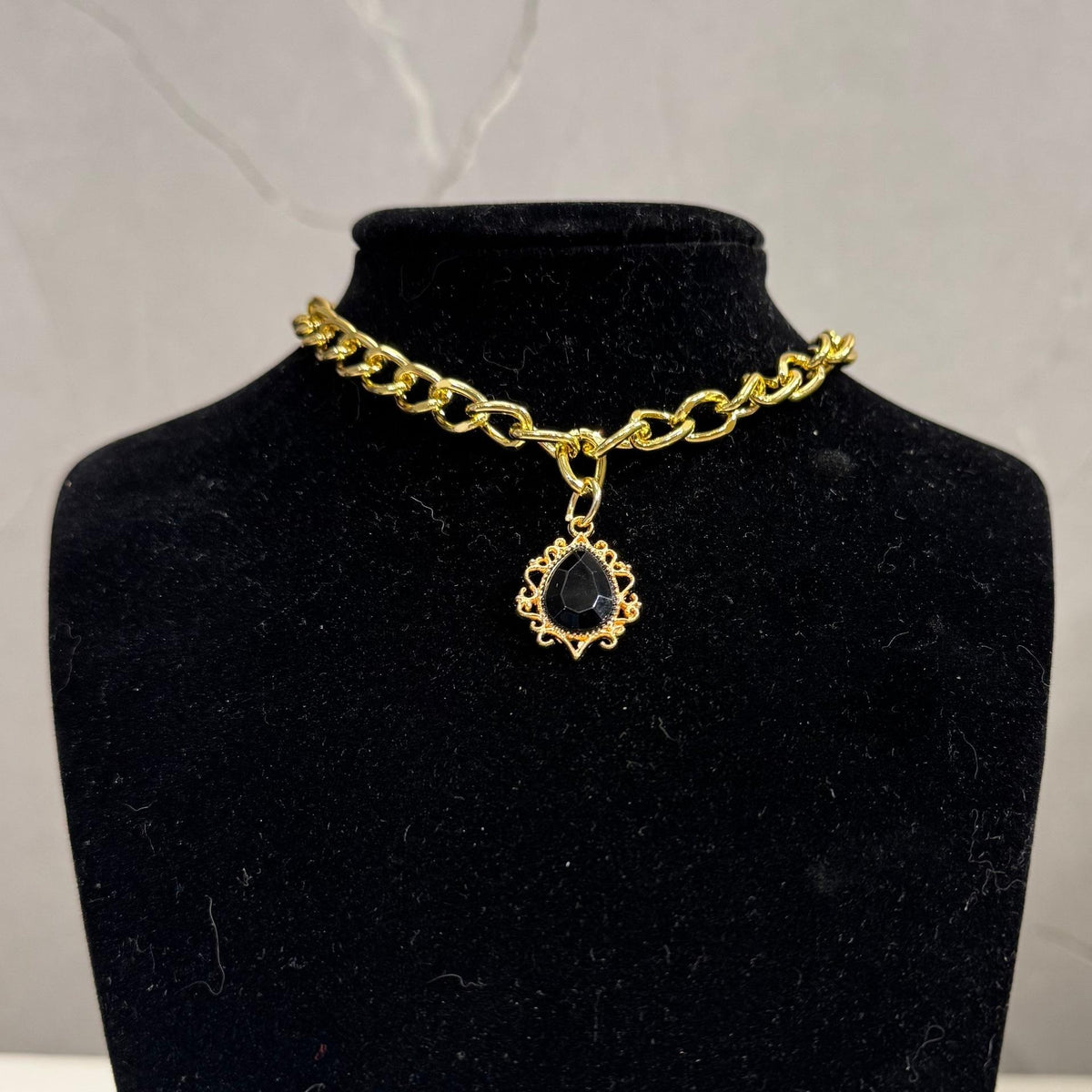 Pet Teardrop Gem Metal Chain Collar